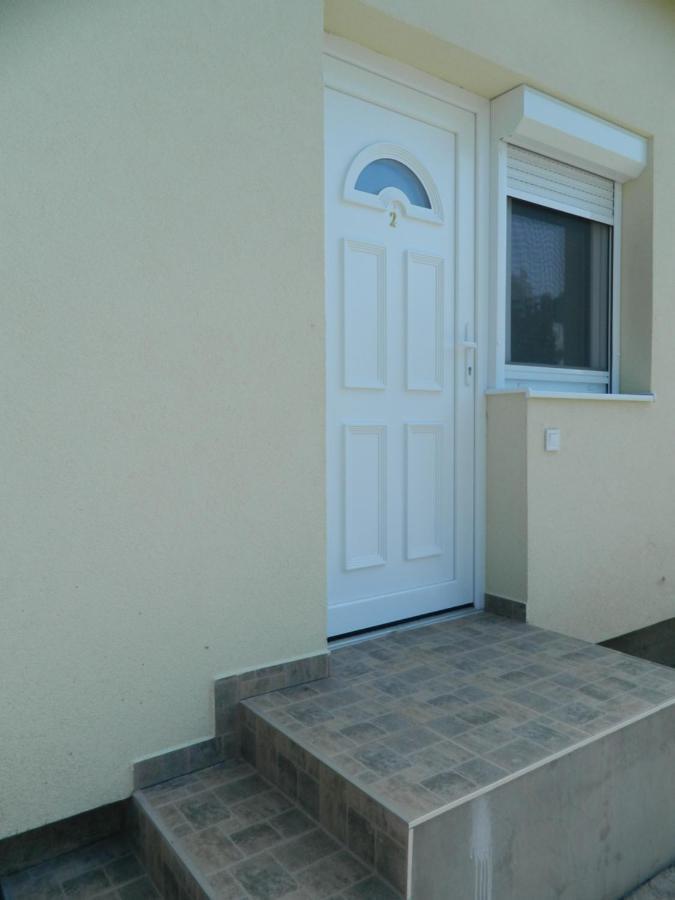 Familia-Pelso Apartmanhaz Zamárdi Exterior foto